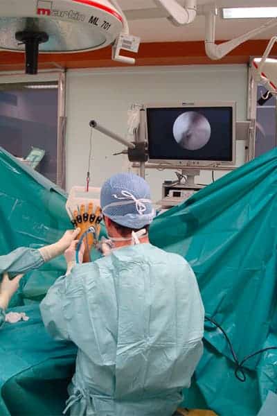 ligament triangulaire poignet arthroscopie dr falcone chirurgien orthopedique paris chirurgie poignet main paris