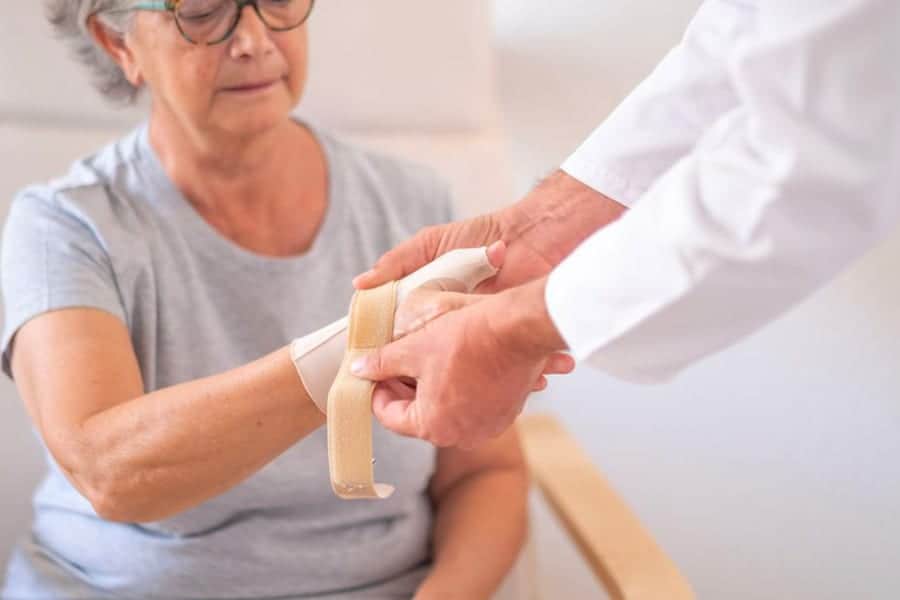 comment soigner la rhizarthrose falcone chirurgie main epaule paris chirurgien orthopediste main epaule paris