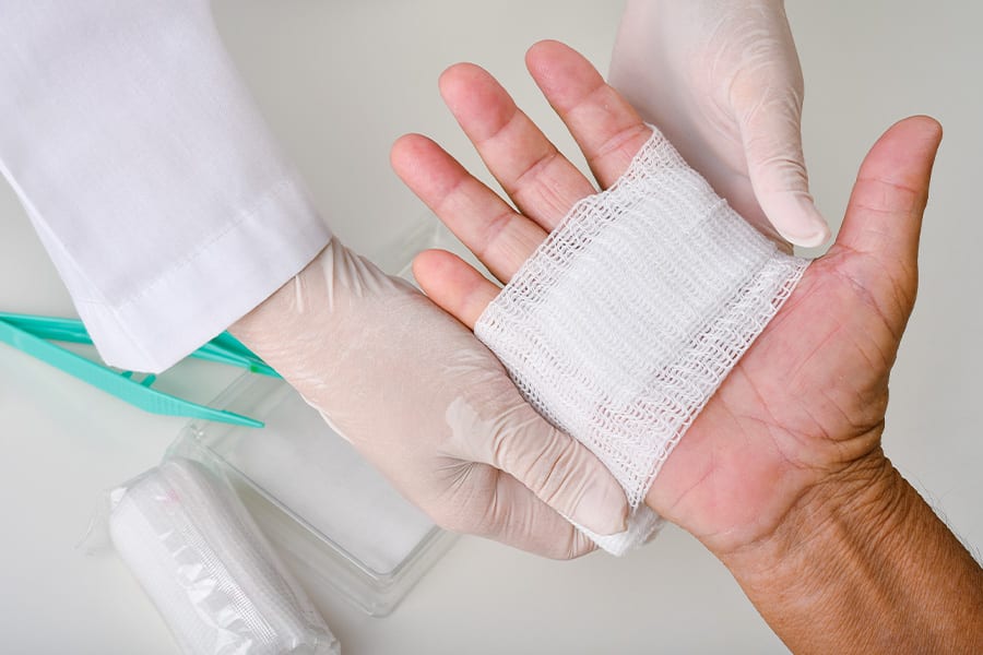 office surgery chirurgie de la main paris docteur marc olivier falcone chirurgien orthopediste main epaule paris