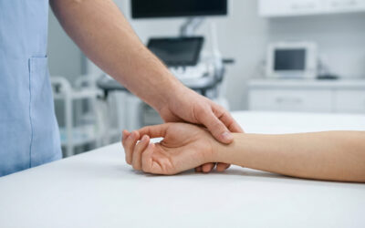 Soigner votre canal carpien à Paris avec le Dr Falcone