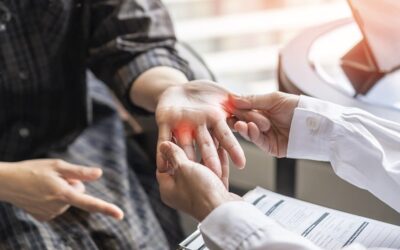 Pourquoi opter pour l’échochirurgie du doigt à ressaut plutôt qu’une chirurgie classique ?